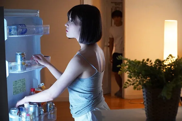 Chị bà xã cãi nhau với Gã chồng đến nhà bạn gái ở rồi địt luôn Ông xã em gái video
